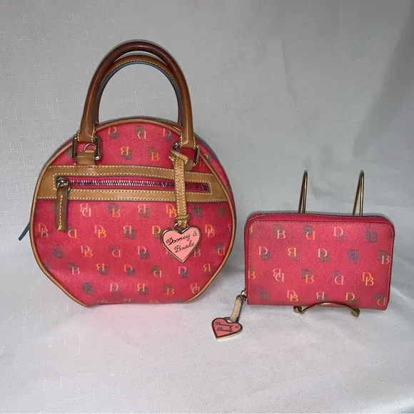 DOONEY BOURKE Vintage D B Handbag Wallet Set Pink Canteen Bag Rainbow Logo